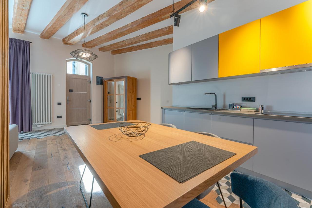 Premium Suites Postavarului Braşov Esterno foto