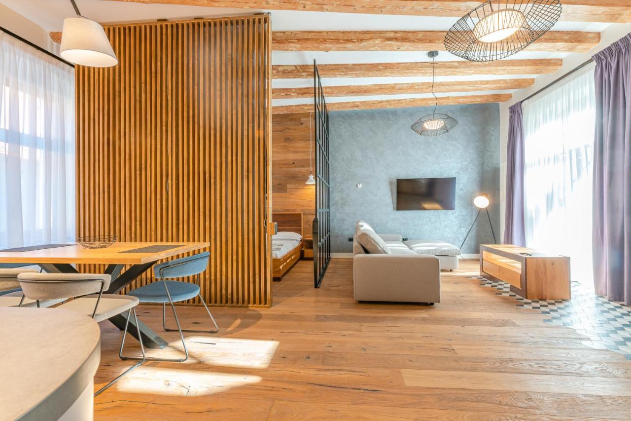 Premium Suites Postavarului Braşov Esterno foto