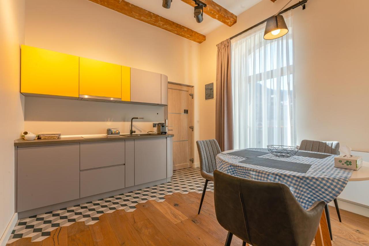 Premium Suites Postavarului Braşov Esterno foto