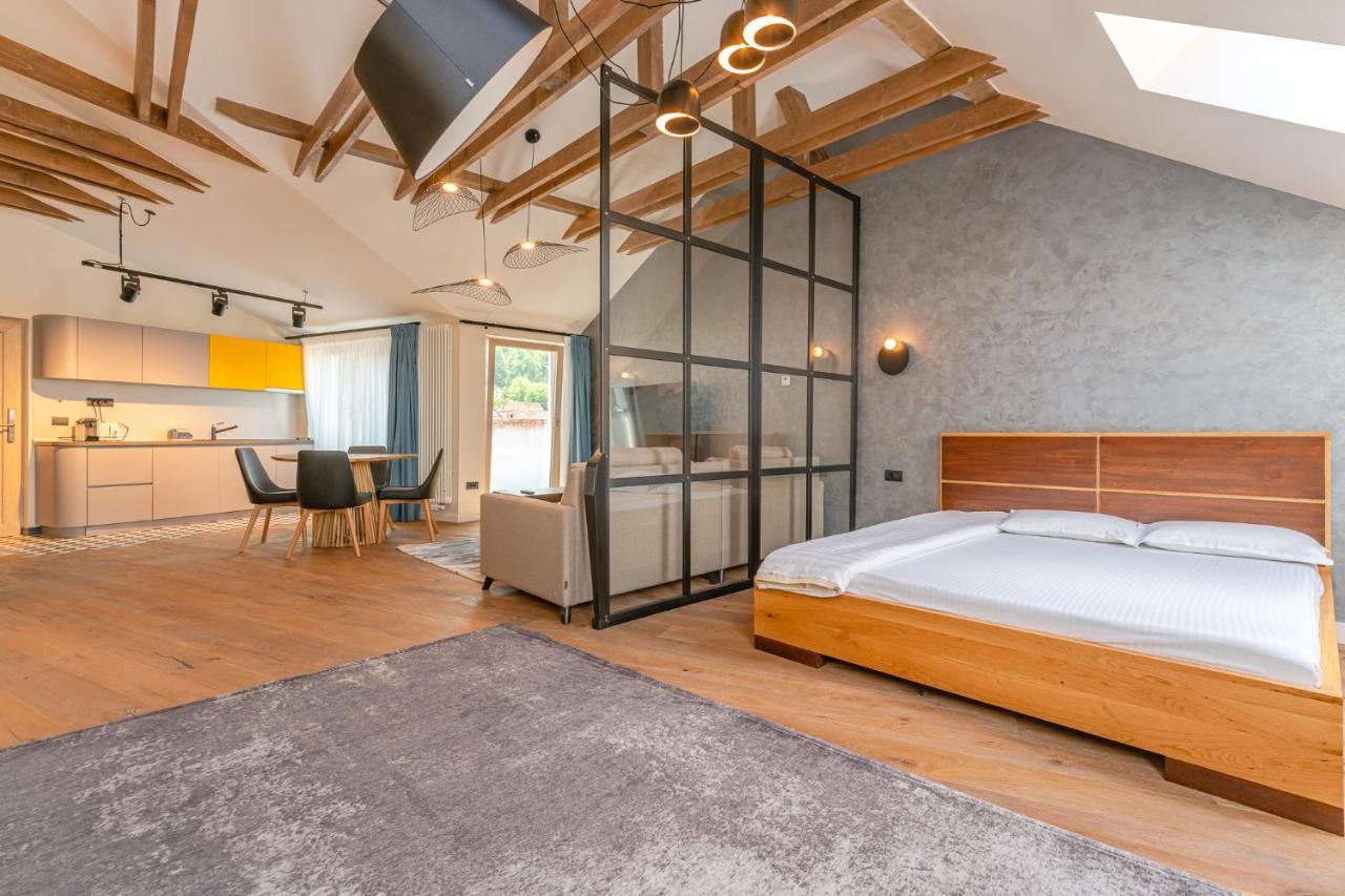 Premium Suites Postavarului Braşov Esterno foto
