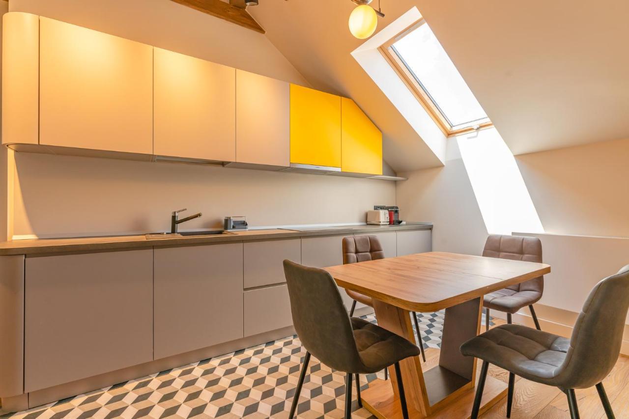 Premium Suites Postavarului Braşov Esterno foto