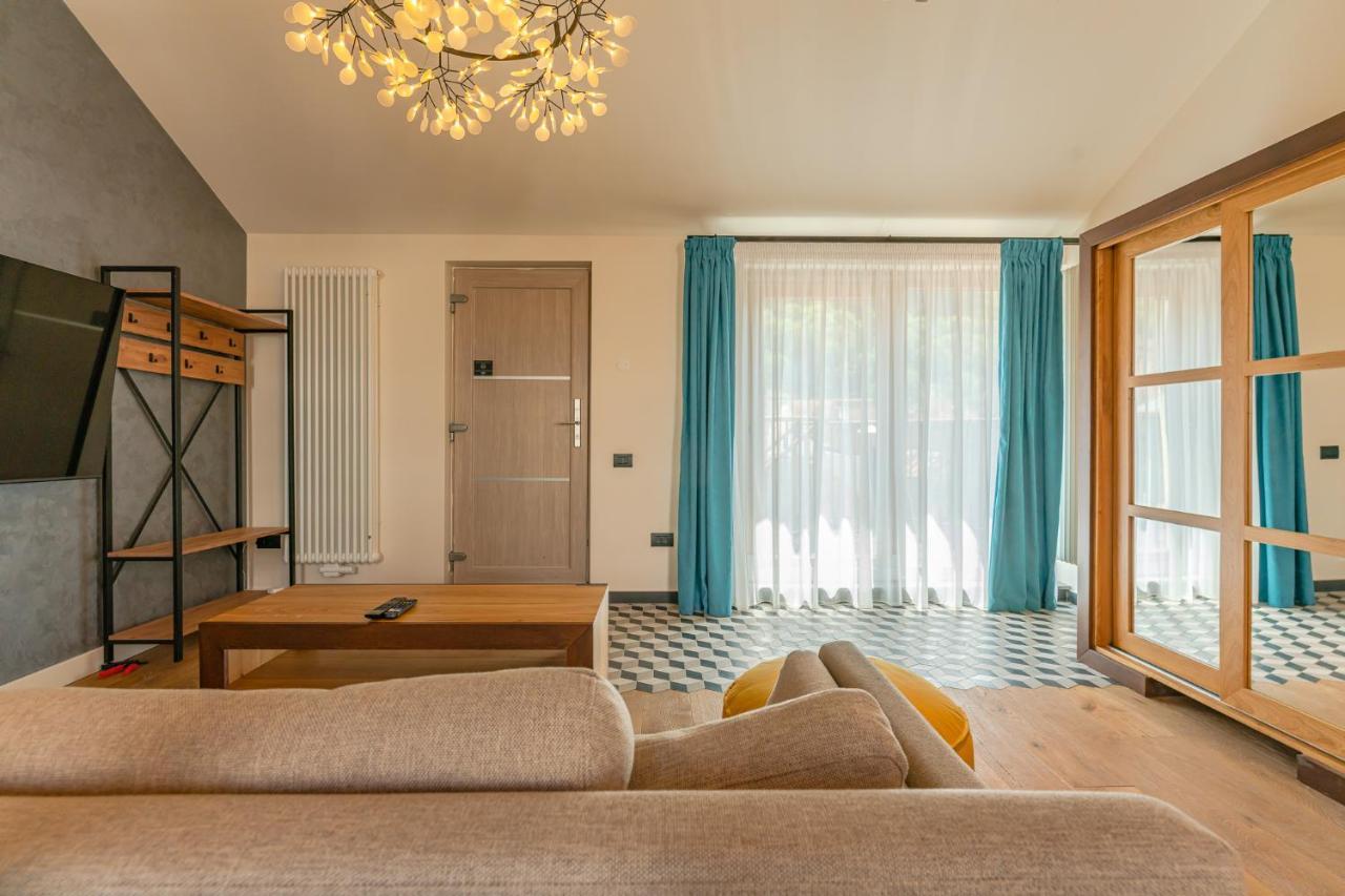 Premium Suites Postavarului Braşov Esterno foto